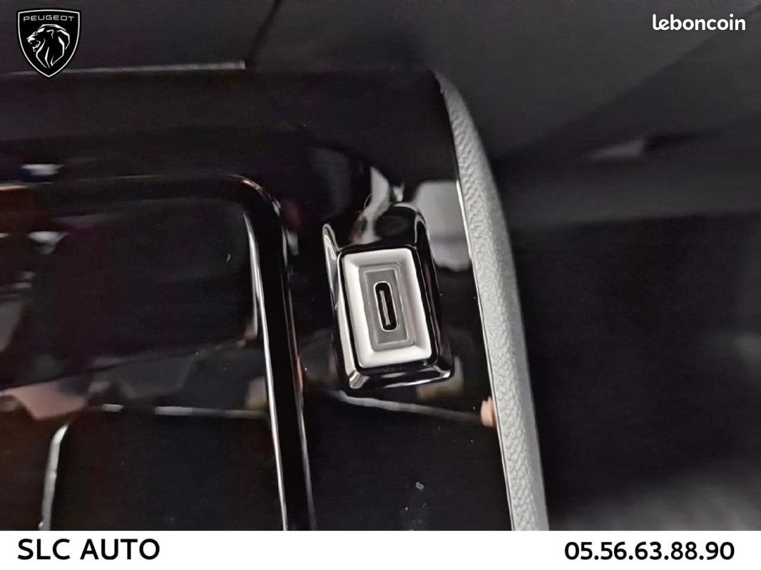 Peugeot 2008 1.2 Hybrid 145ch Allure e-DCS6 (image 28)