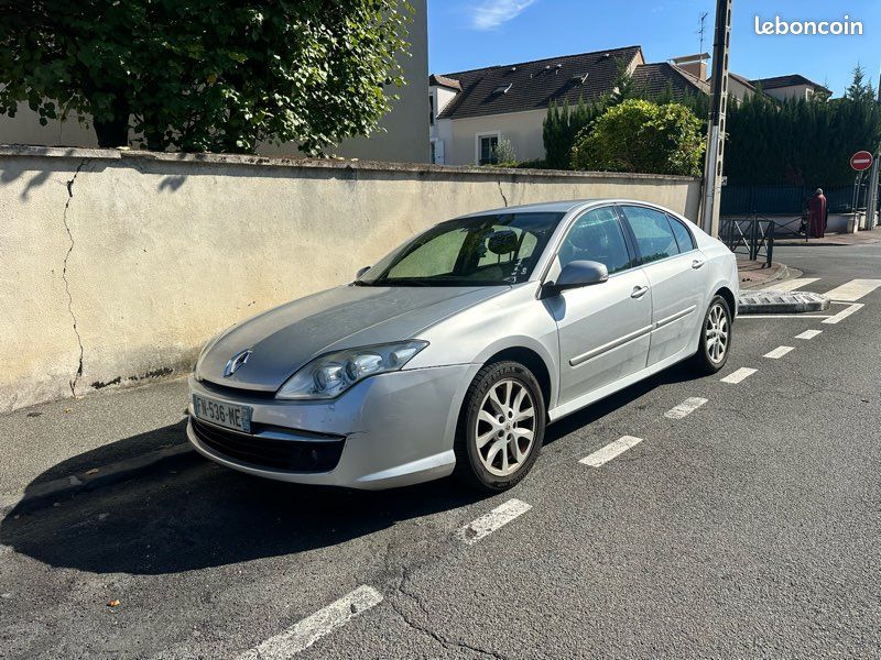 Renault laguna 2.0i de 2008 140ch en bon très bon état (image 1)