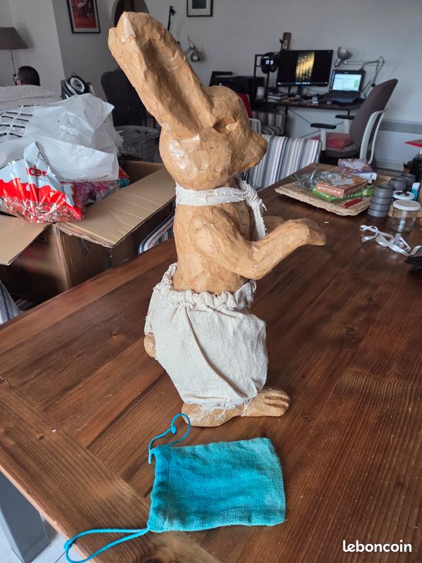 Oeuf de Pâques déco en papier mâché - Bricolage pour petits et grands