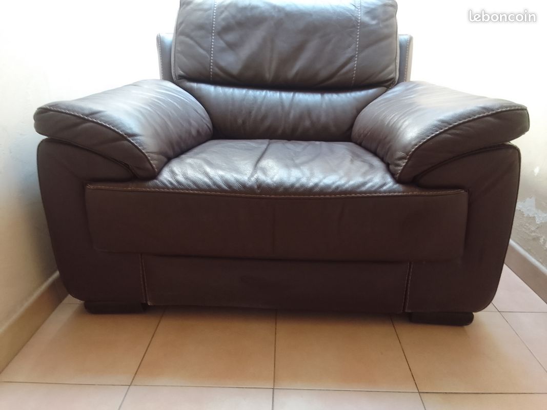 Fauteuil en croûte de cuir (image 1)