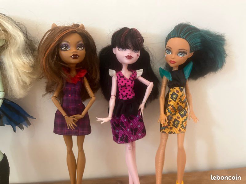 Lot de poupée monster high (image 1)