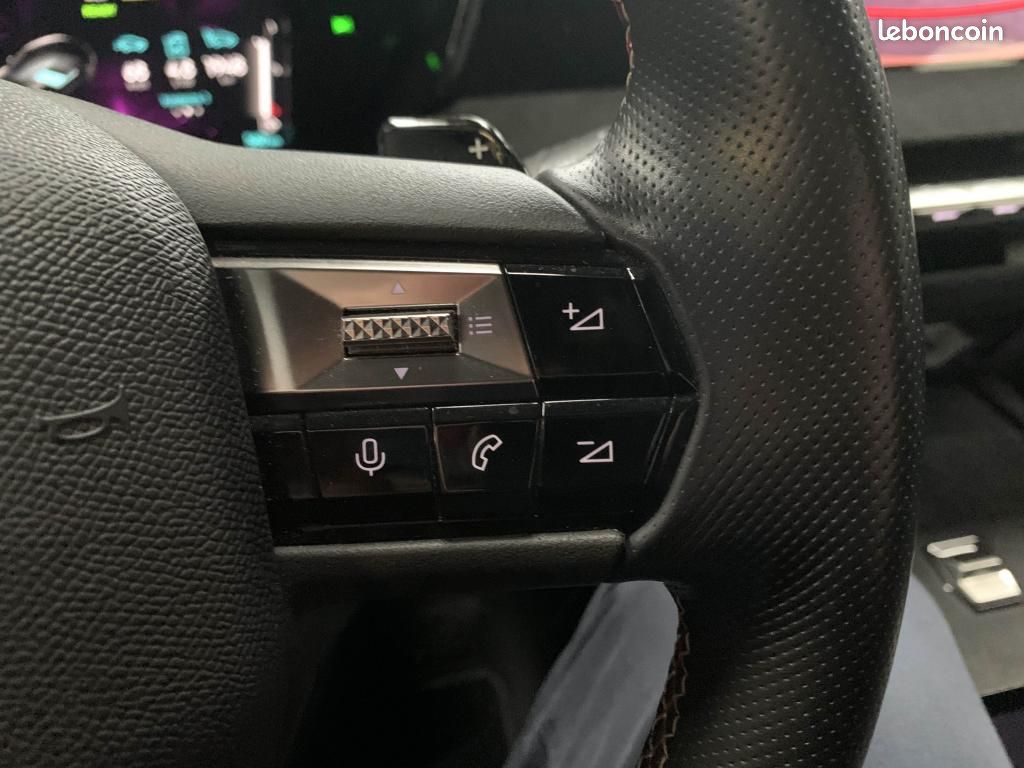 DS DS4 E-Tense - 225 Performance Line + / Caméra de recul/ CarPlay (image 25)