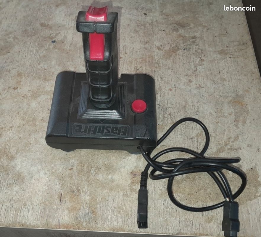 Joystick Amstrad Cpc 6128 pas cher - Meilleures ofes sur le neuf et l'occasion