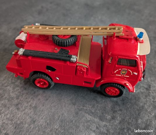 CCC KIT ancien 1/50 BERLIET PCK 8 pompier