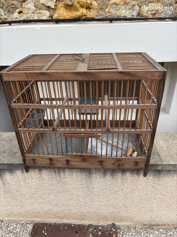 Ancienne cage à oiseaux 'marocaine' en bois blanc et métal