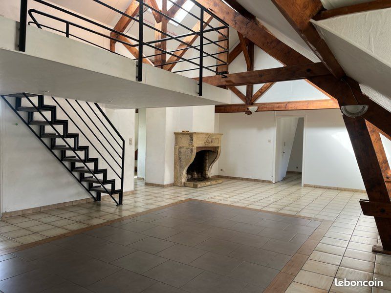 Appartement 4 pièces 100 m² · à Carignan · 100 m² · 650 €/mois