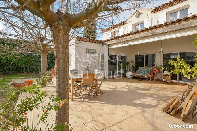 Villa 5 pièces 197 m²