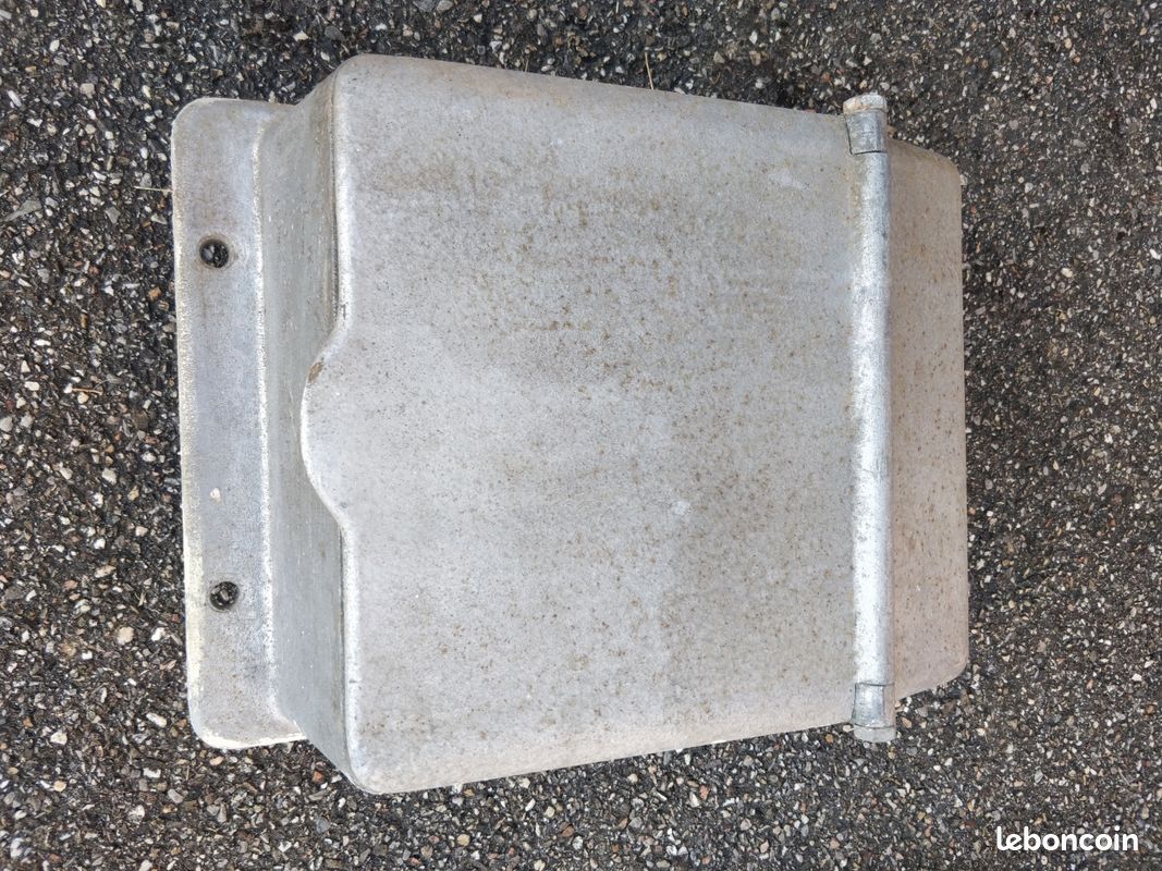 Trappe de vide ordures pour gaine d'immeuble (image 2)
