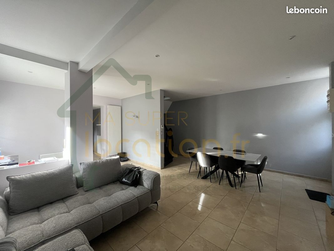 Maison 3 pièces 111 m² · à Saint-Quentin · 111 m² · 1 500 €