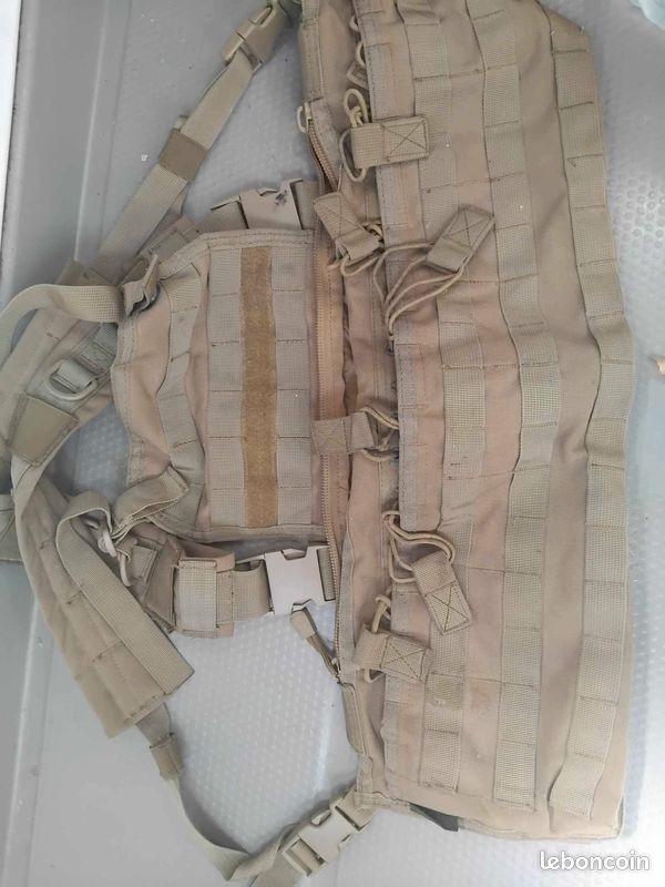 Gilet de combat (image 1)
