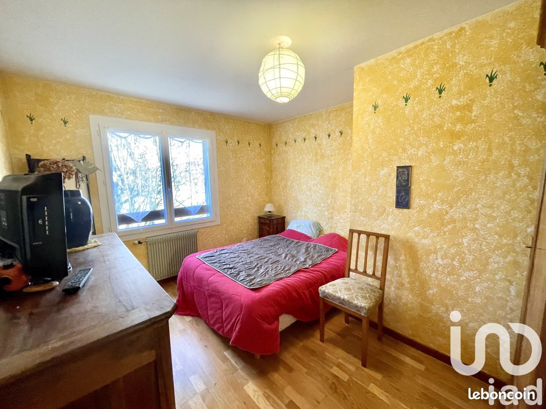 Maison 8 pièces 127 m² - Saint-Georges-lès-Baillargeaux 86130 (image principale 12)