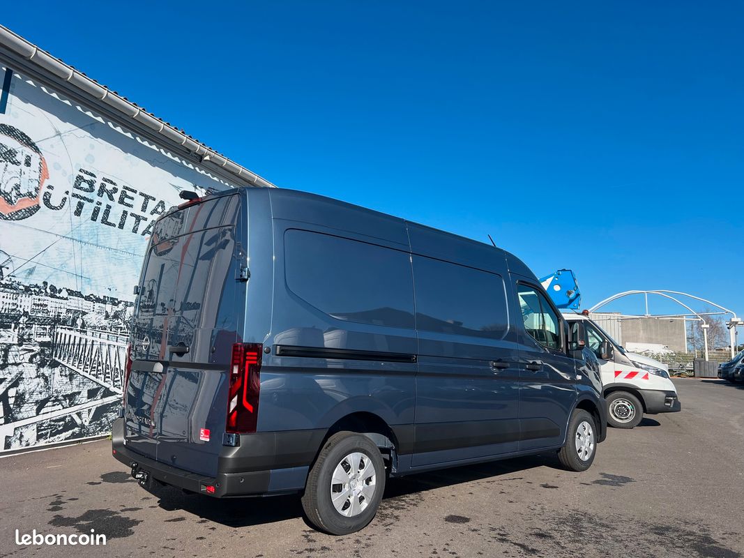 36250 ht Nissan Interstar L2H2 170 cv BVA9 Tekna 3T5 + KIT BOIS (image 3)
