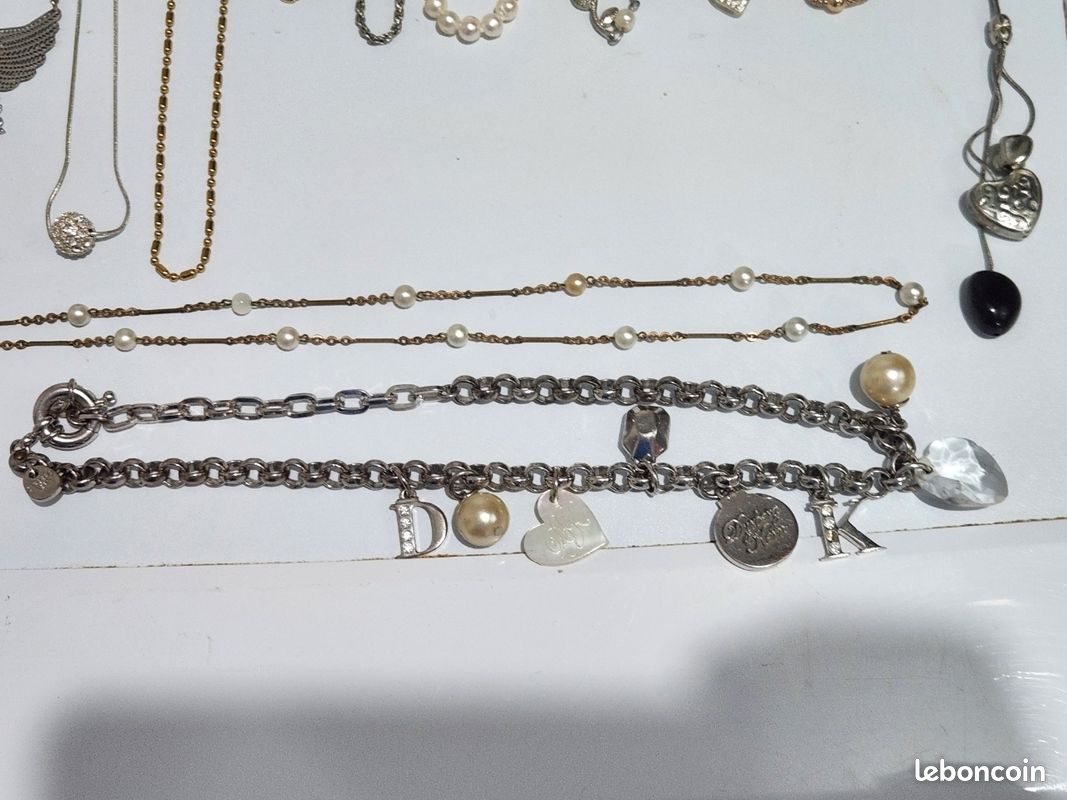 Lot De Colliers Vintage Et Fantaisie En Métal Argenté - Alliage Rétro - Occasion Bon état