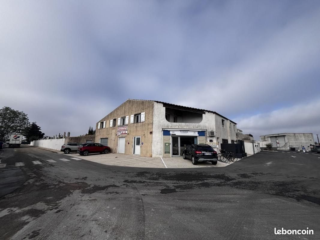 Immeuble 10 pièces 400 m² · à Saintes-Maries-de-la-Mer · 400 m² · 560 000 €