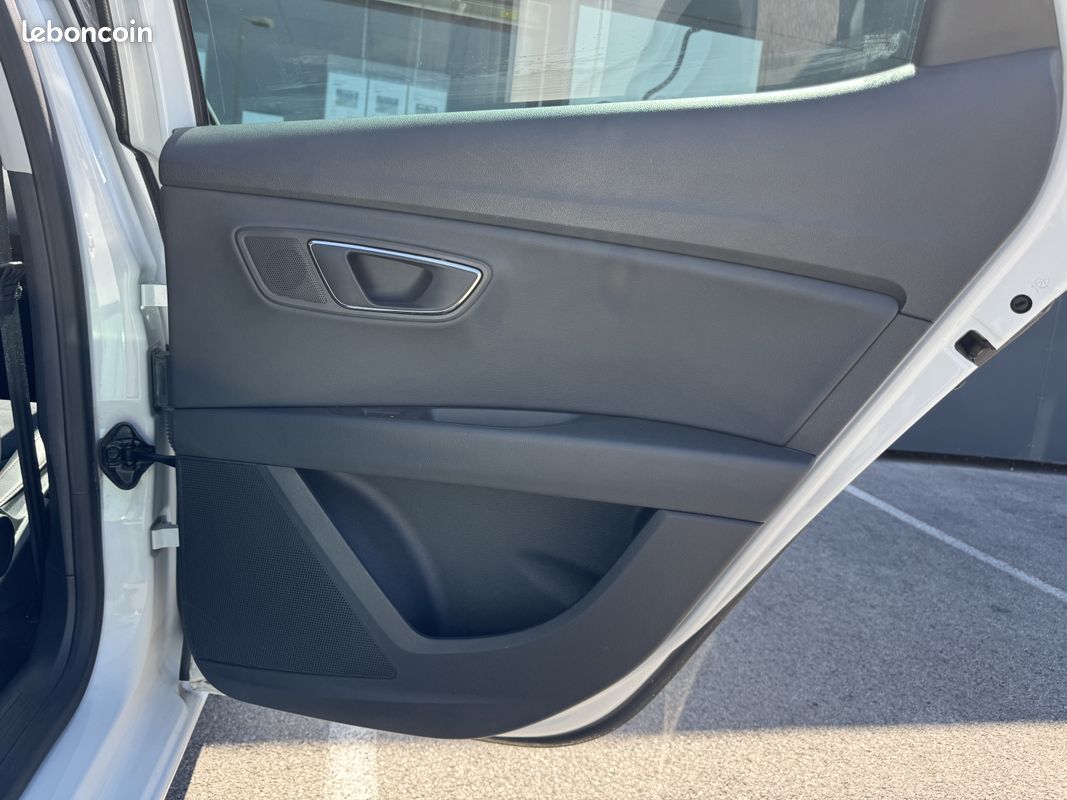 SEAT Leon 1.5 TSI 150 DSG7 FR BeatsAudio (image 22)