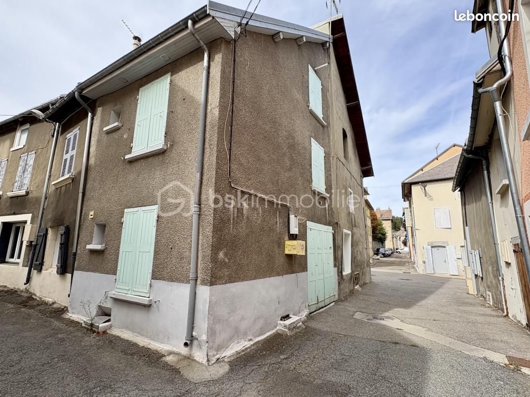 Maison 3 pièces 38 m² · à La Mure · 38 m² · 49 000 €