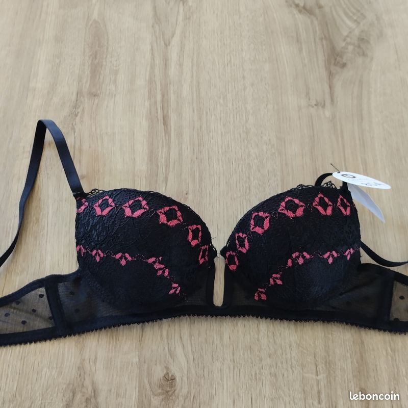 Soutien-gorge noir, effet push-up, taille 85A (image 4)