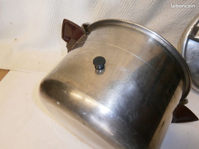 Cocotte minute SEB 26 cm de diamètre 8 litres de contenance (image 10)