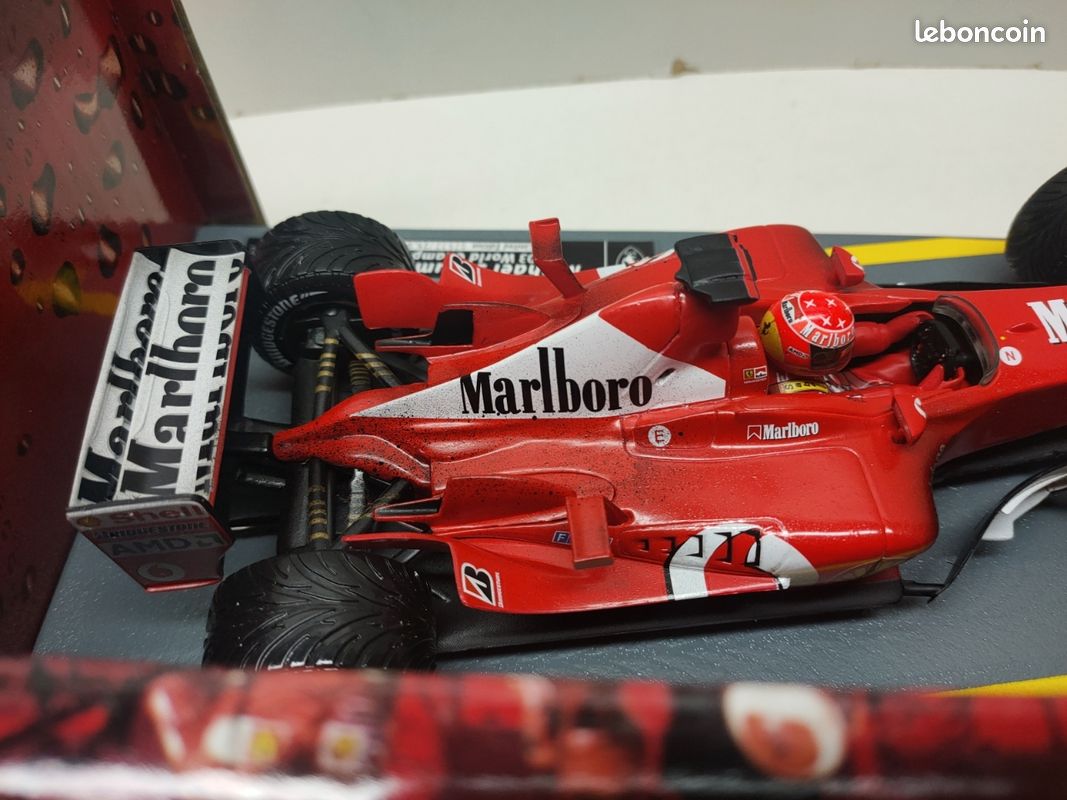 Ferrari F1 2003 Michael Schumacher – Hot Wheels 1/18 – Neuve