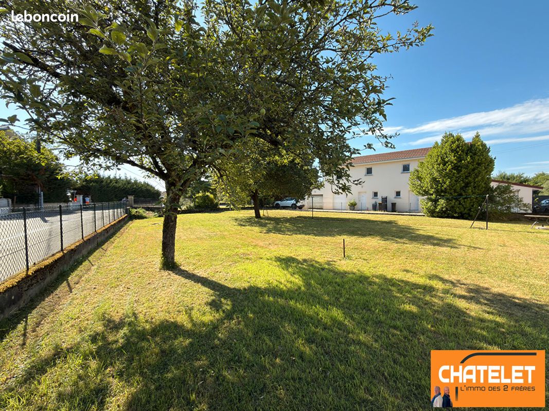 Terrain 452 m² · à Bourg-en-Bresse · 452 m² · 75 000 €