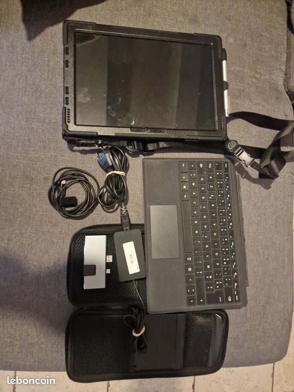 Microsoft Surface Pro 6 – 8 Go RAM / 128 Go SSD – Lot complet (image 1)