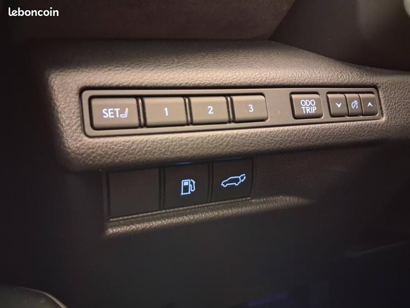 Lexus LBX 1.5 136ch Cool 2WD (image 18)