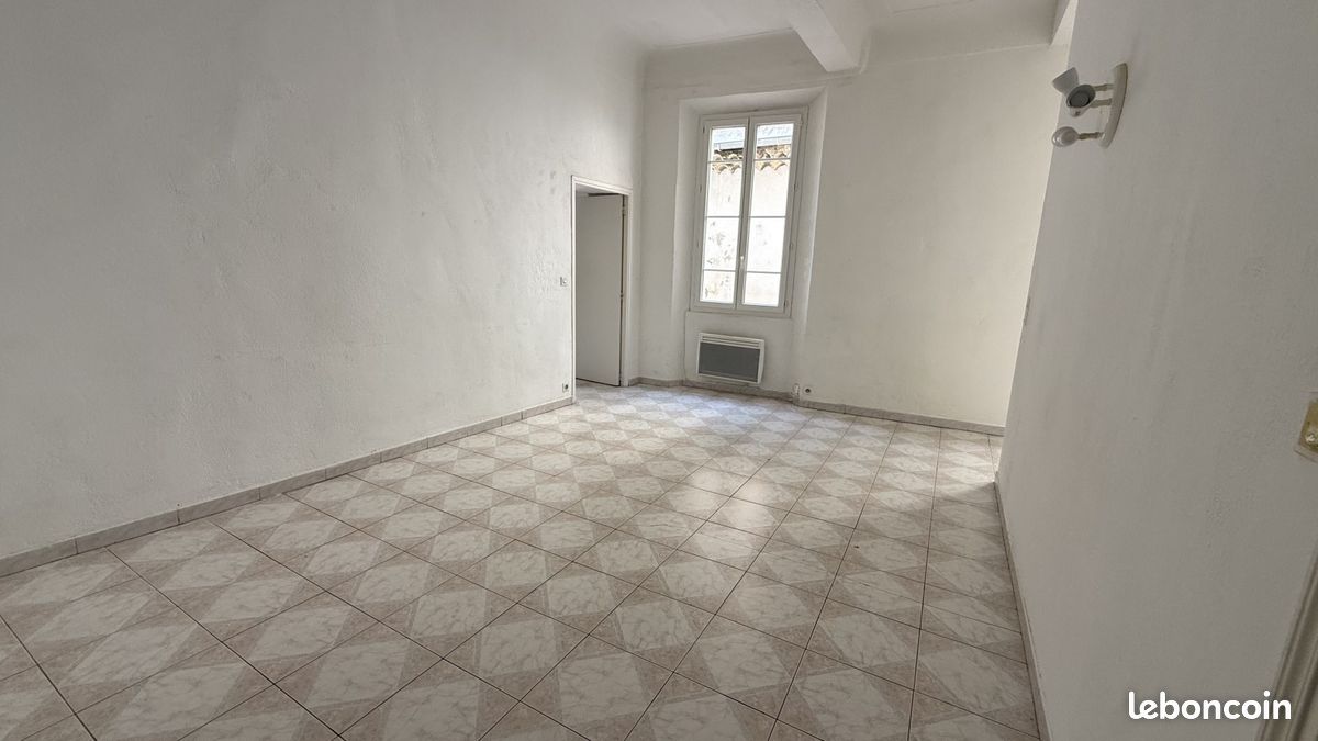 Appartement 2 pièces 40 m² · à Antibes · 40 m² · 750 €
