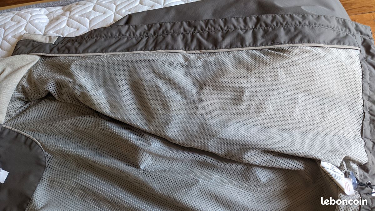Veste Imperméable Quechua Gris Taupe Taille S en très bon état (image 8)