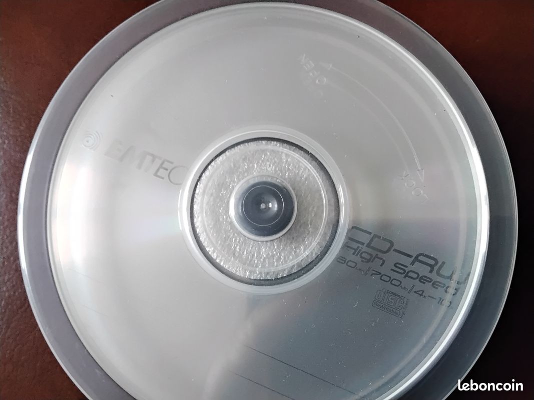 Cd r (image 2)