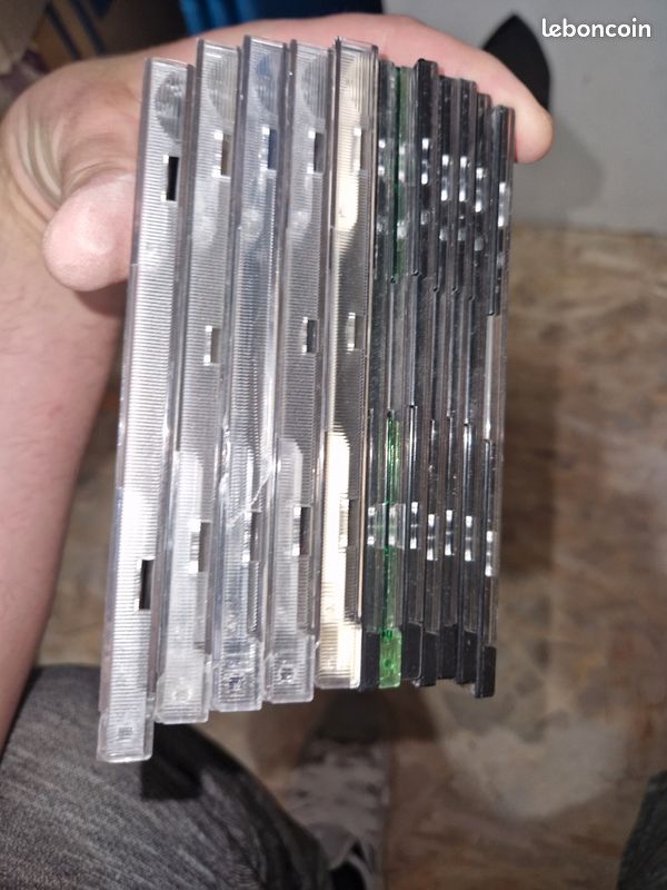 Lot de 12 boites cd VIDES (image 3)