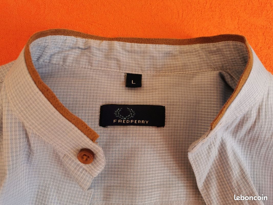 Chemise bleu clair Fred Perry taille L très bon état col et boutons très originaux (image 10)