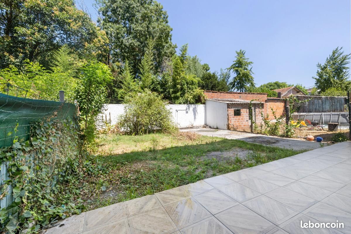 Immeuble 15 pièces 300 m² · à Talence · 300 m² · 835 000 €