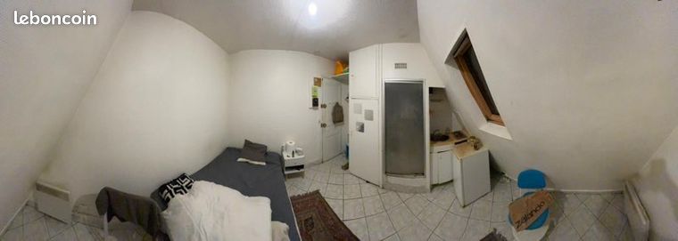 Chambre de bonne 12m2 située dans le 8 ème arrondissement Parisien