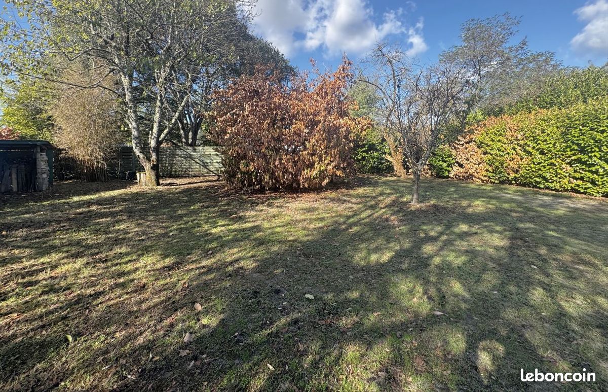 Terrain 440 m² · à Parempuyre · 145 000 €