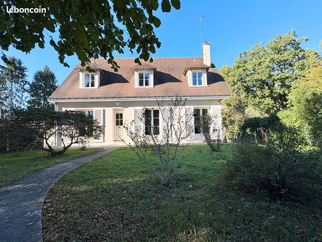 Maison 11 pièces 180 m² · à Veigné · 180 m² · 380 900 €