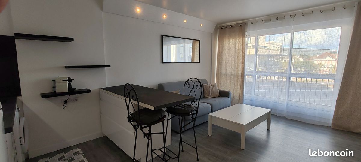 Appartement 1 pièce 29 m² · à Rueil-Malmaison · 28,5 m² · 1 300 €/mois