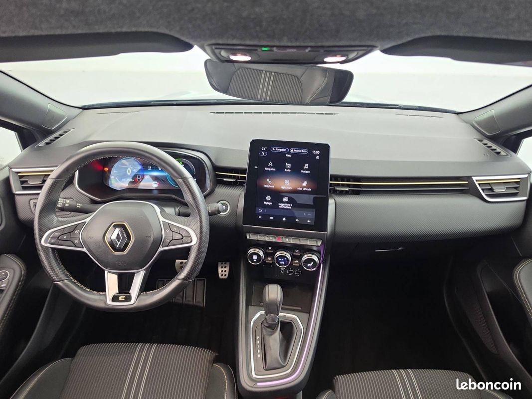 RENAULT Clio E-Tech full hybrid 145 Engineered (image 12)
