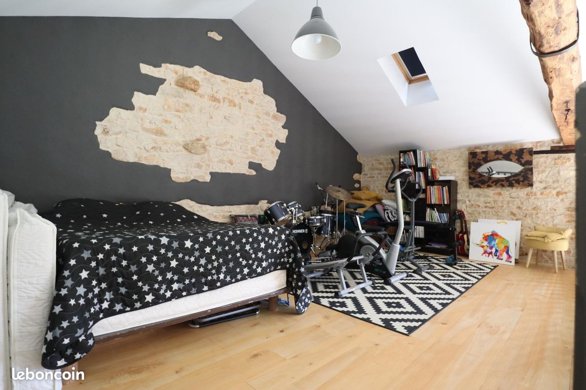 Propriété 6 pièces 210 m² - Nanteuil-en-Vallée 16700 (image principale 7)
