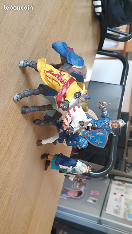 Lots figurines cheval périodes croisade (image 3)