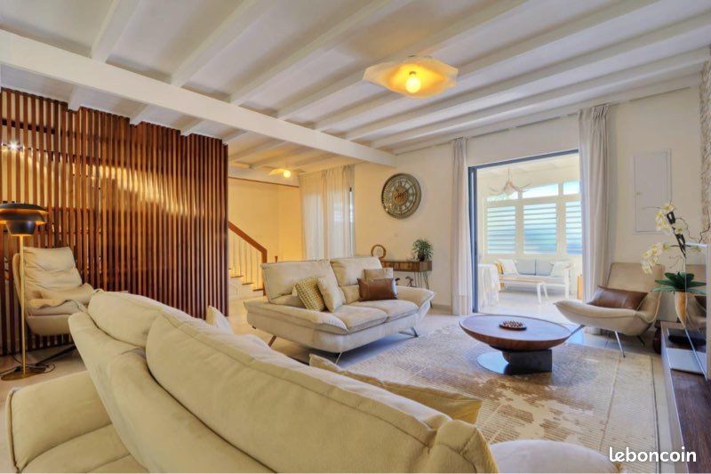 Maison 5 pièces 175 m² · à Saint-Pierre · 175 m² · 2 050 €/mois