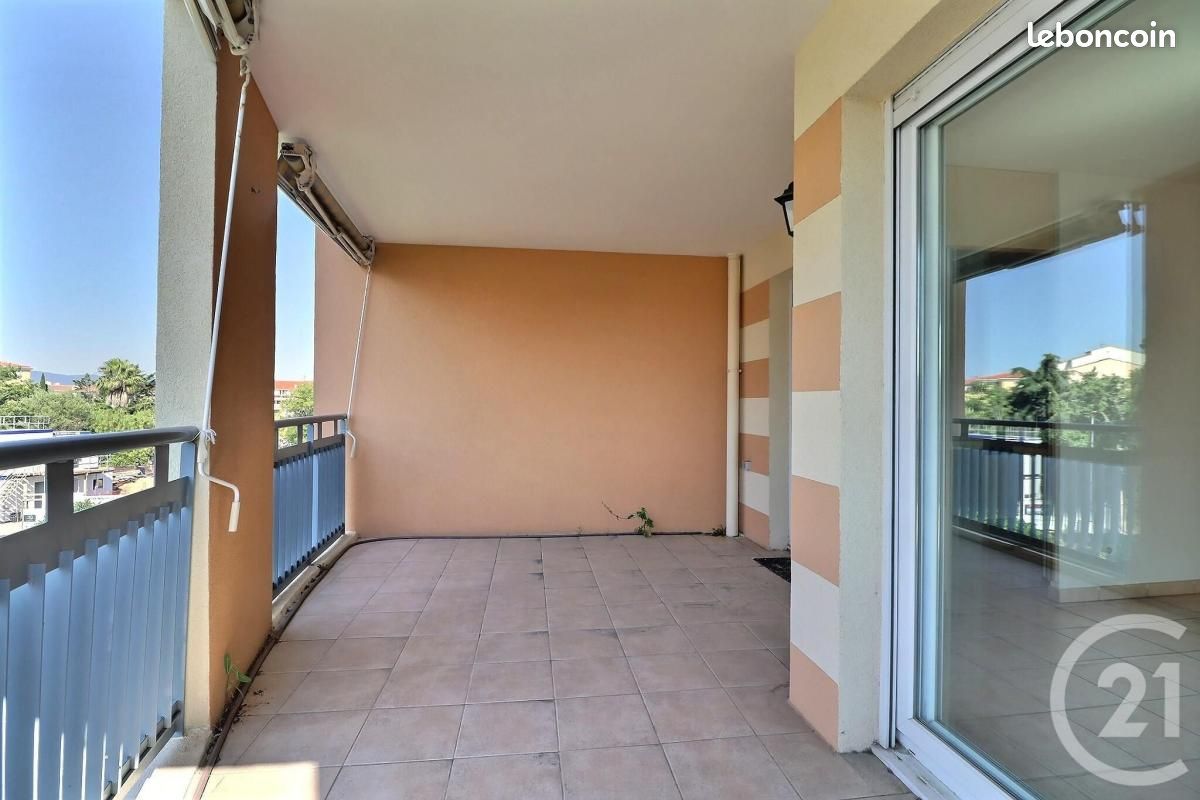 Appartement 4 pièces 83 m² · à Fréjus · 83 m² · 299 000 €