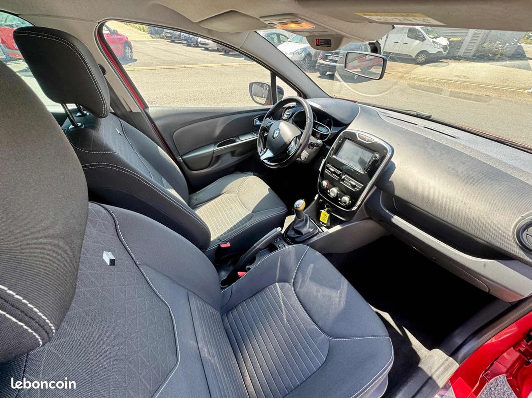 Renault clio iv 0.9 tce 90ch energy intens eco² 2015 (image 4)