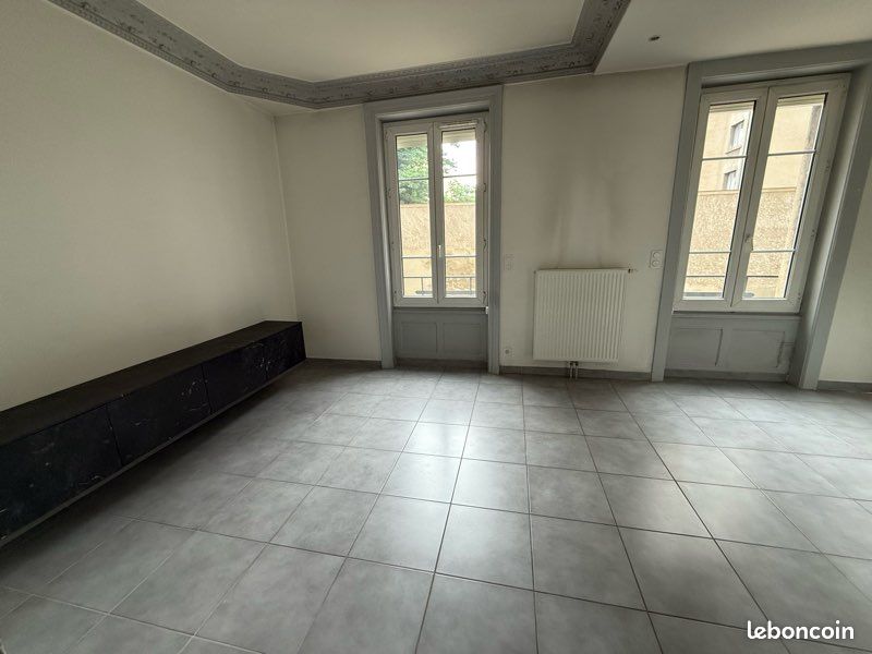Appartement 3 pièces 55 m² · à Saint-Étienne · 55 m² · 73 800 €
