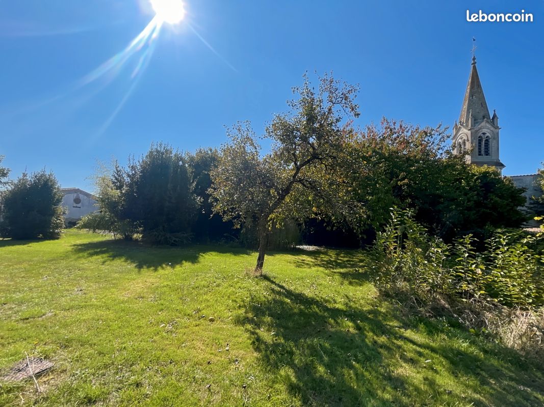 Maison 1 pièce 130 m² · à Bourgneuf · 130 m² · 210 000 €