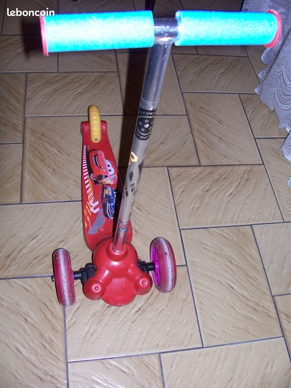 PATINETTE à 3 roues (image 2)