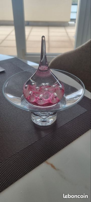 Objet de décoration et presse papier en forme de goutte (image 1)