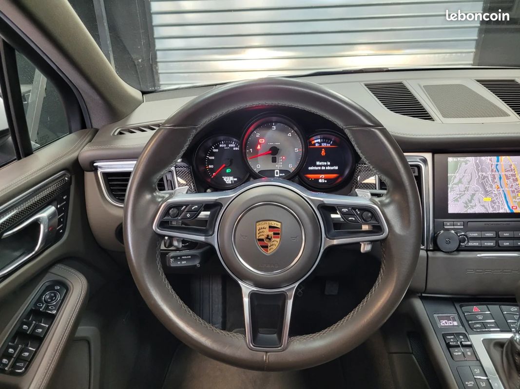 PORSCHE MACAN Diesel 3.0 V6 258 ch S PDK / SUPERBE ETAT - 2EME MAIN - ENTRETIEN PORSCHE - TOIT OUVRANT - BOSE (image 21)