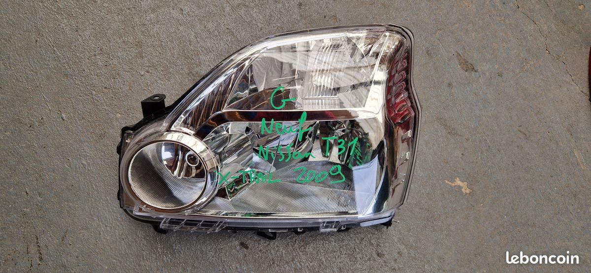 Phare Avant Droit D'origine Pour Nissan X-Trail (2001-2007) - Pièce D'occasion En Bon état