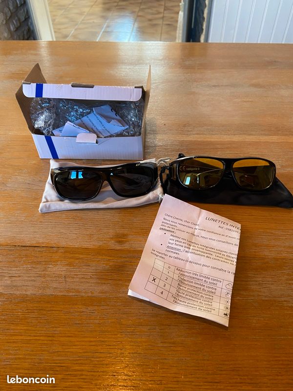 Lot de 2 paires de lunette de soleil (image 1)
