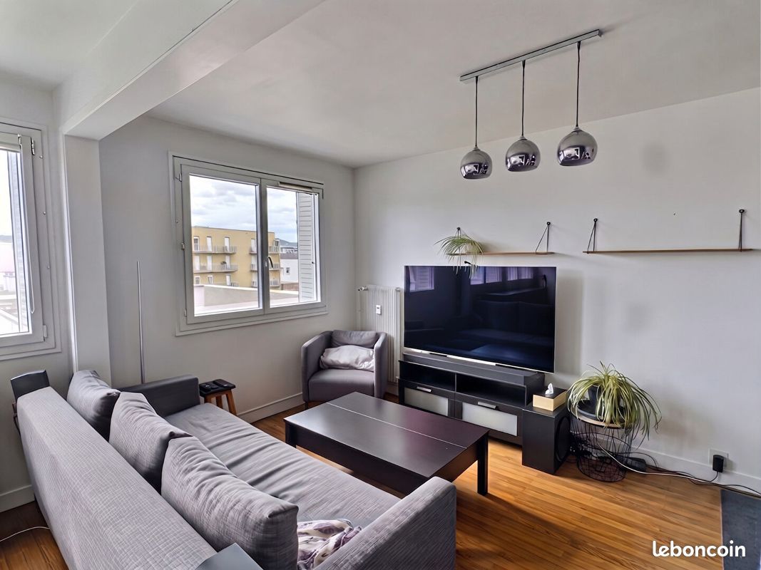 Appartement 3 pièces 82 m² · à Clermont-Ferrand · 82 m² · 810 €/mois